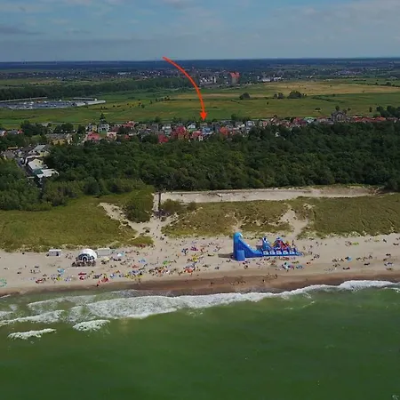 ホームステイ Marynarska 19 ダルウフコ