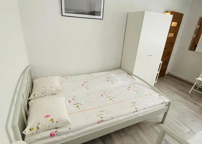 Marynarska 19 دارووفكو